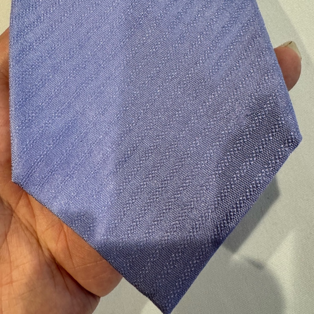 Authentic Louis Vuitton men’s silk necktie with box - Picture 3 of 11